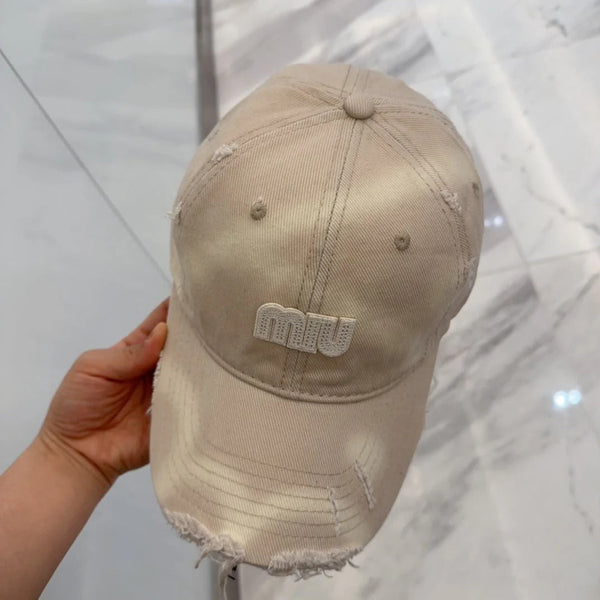 CAPPELLINO DA BASEBALL MM IN TESSUTO BEIGE CHIARO EFFETTO ANTIQUATO, STILE 3