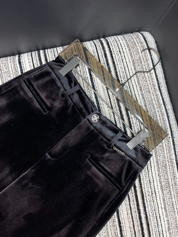 CHANEL 25S PANTALON DROIT EN VELOURS 445