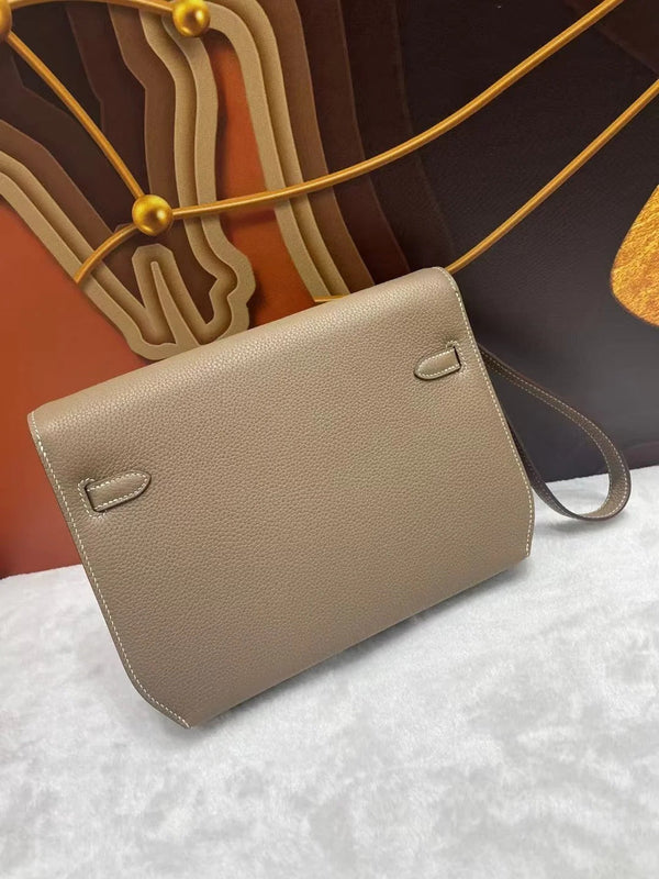 KELLY POCHETTE BAG 25 IN BROWN EPSOM LEATHER WITH PALLADIUM HARDWARE