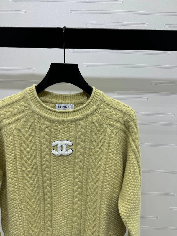 PULL EN MAILLE CHANEL 25S 469