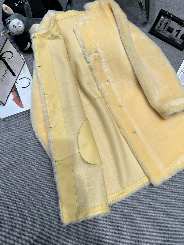 MANTEAU EN FOURRURE D'AGNEAU CHANEL 25S 504