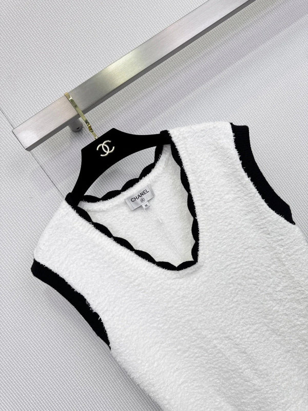 CHANEL ROBE GILET 25S 577