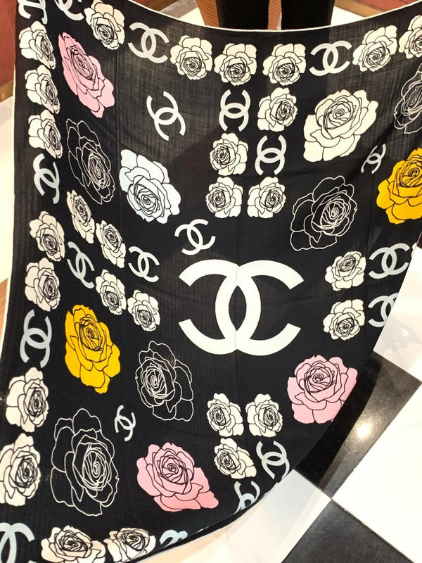 FOULARD CHANEL 25S 140 CM EN CACHEMIRE ET SOIE 943336