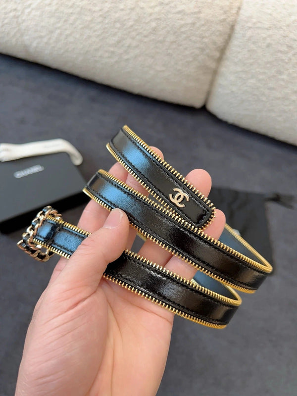 CINTURA 20MM IN PELLE DI VITELLO NERA CON FIBBIA A CATENA INTRECCIATA E CERNIERA CON FINITURE ORO
