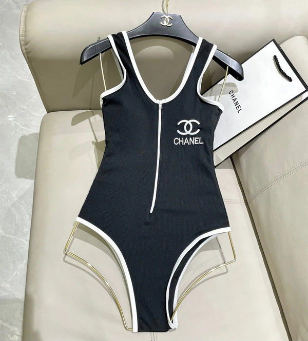 CC BIKINI SWIMSUIT SET IN BLACK AND WHITE TRIM 604255