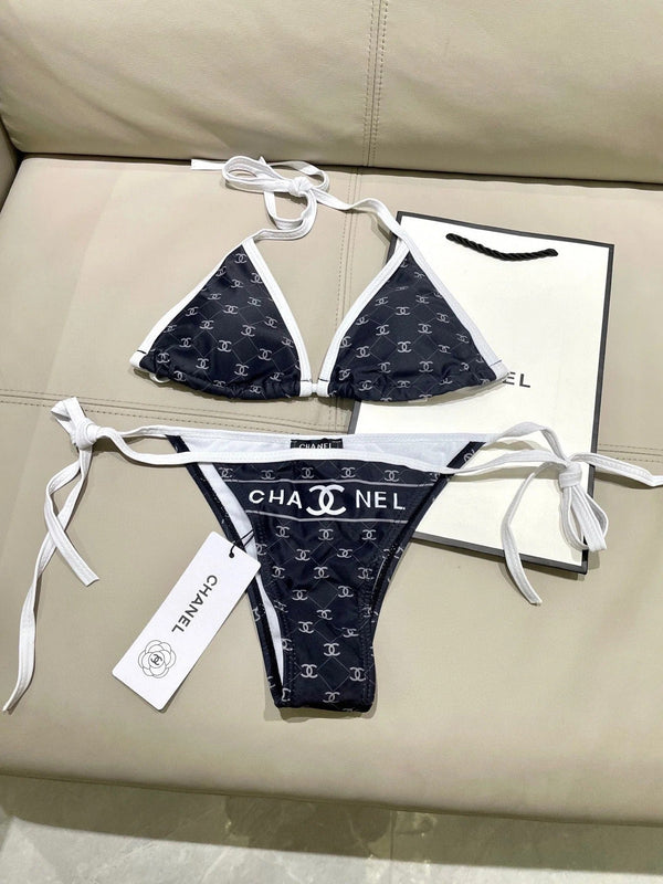 COSTUME DA BAGNO BIKINI CC CON BORDI BIANCHI E NERI E LOGO BIANCO STAMPATO 608921