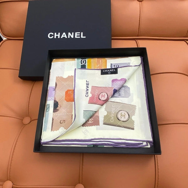 CHANEL 25S SCARF 90 IN SILK 703699