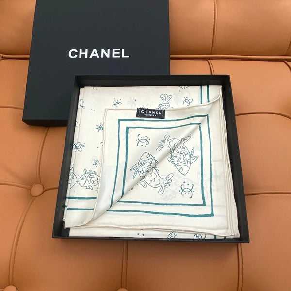 CHANEL 25S SCARF 90 IN SILK 703706