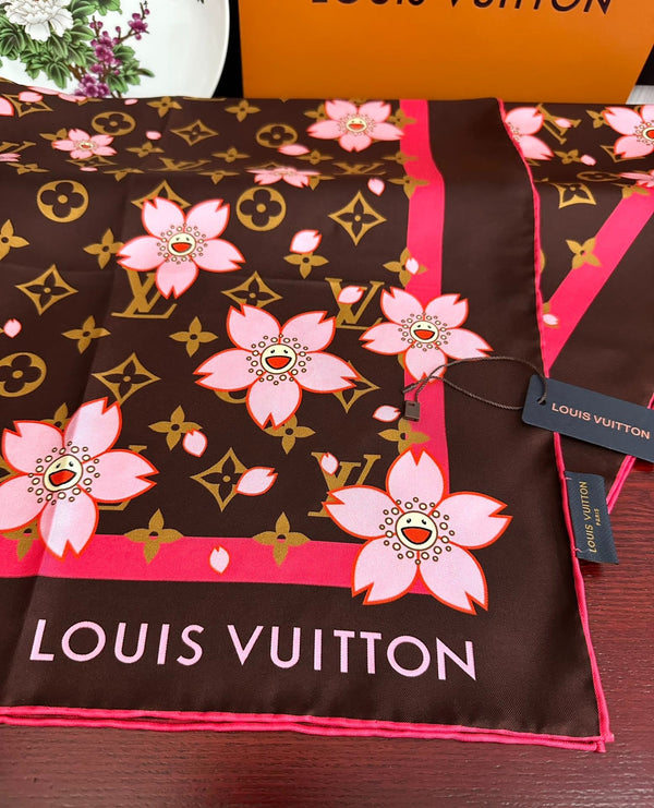 LV SCARF 90 CM IN SILK 723121