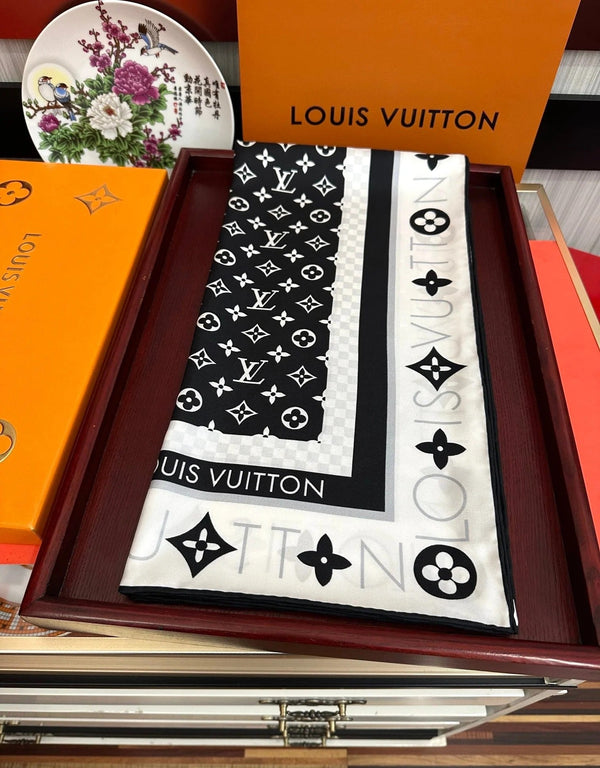 LV SCARF 90 CM IN SILK 732040