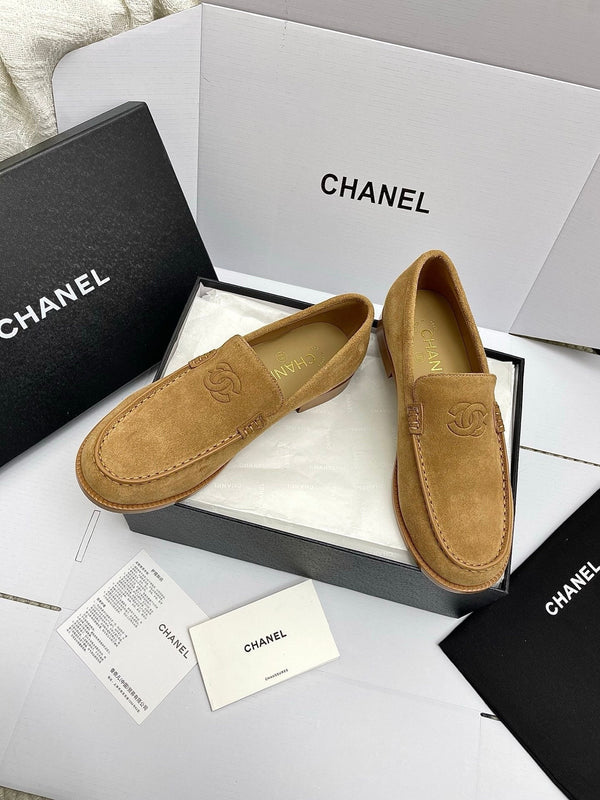 Mocassins à double C CC 26s Daim marron 645308
