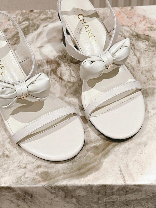 Sandales à nœud CC 26s 55 Cuir de vachette blanc 658465