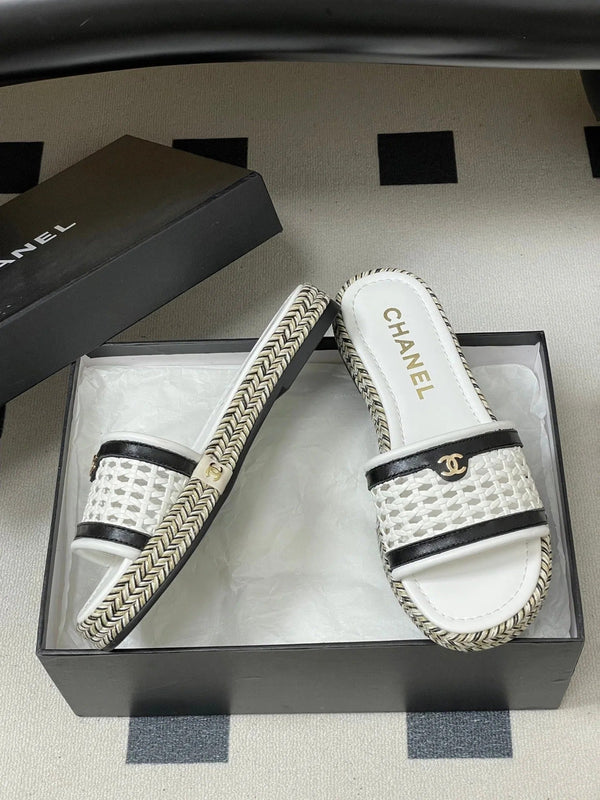 CC 26s Plateforme Claquettes Cuir de vachette Blanc 649458
