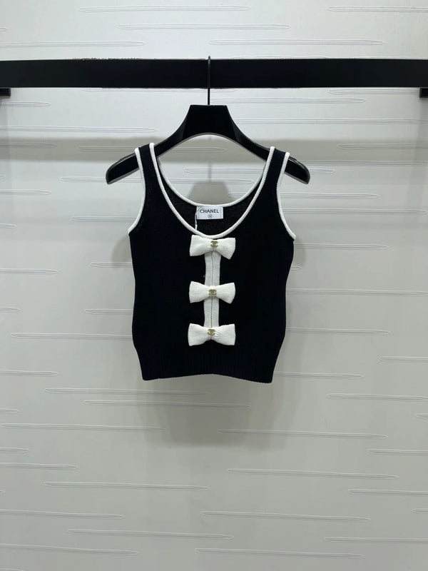 Gilet en tricot Chanel 2026 en laine avec nœud décoratif