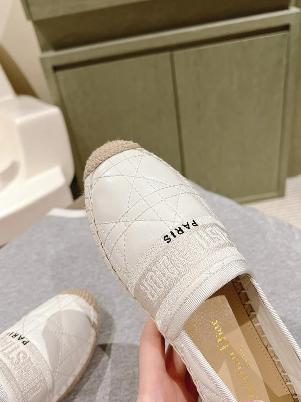 CD 26s Loafers Embroidery White Cowhide 653265