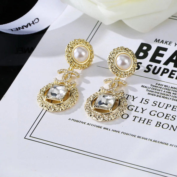CC Boucle d'oreille perle or et diamant magnifique
