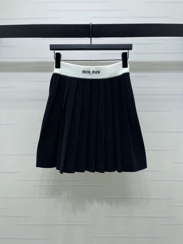 Miumiu 2026 Ensemble Jupe Plissée Manches Courtes Col Rond en Laine 352667