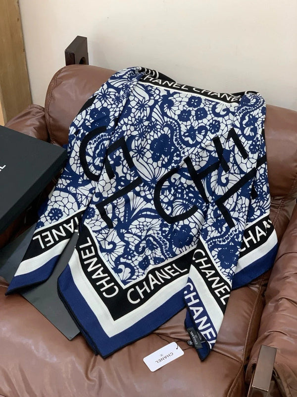 ÉCHARPE CHANEL 25S 135 CM EN CACHEMIRE ET SOIE 943320