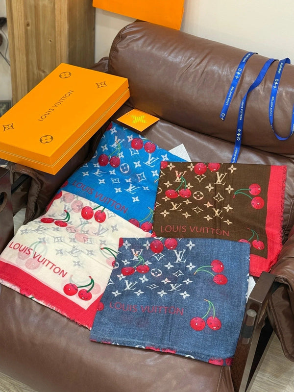 LV SCARF 140 CM IN CASHMERE 721493