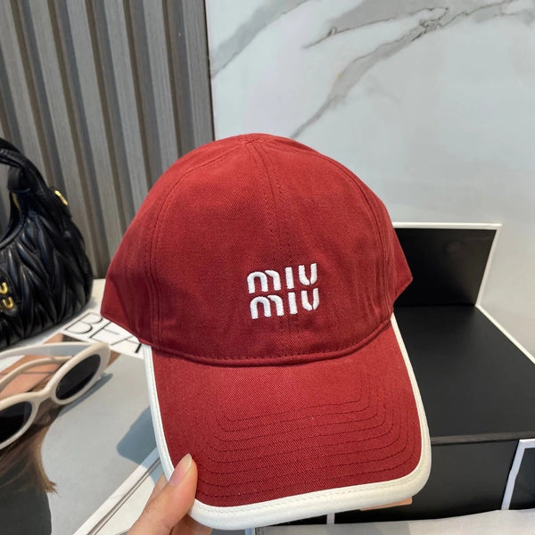 CASQUETTE MM EN TISSU ROUGE STYLE 9