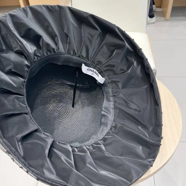 CAPPELLO A TESA LARGA IN PAGLIA NERA 673034