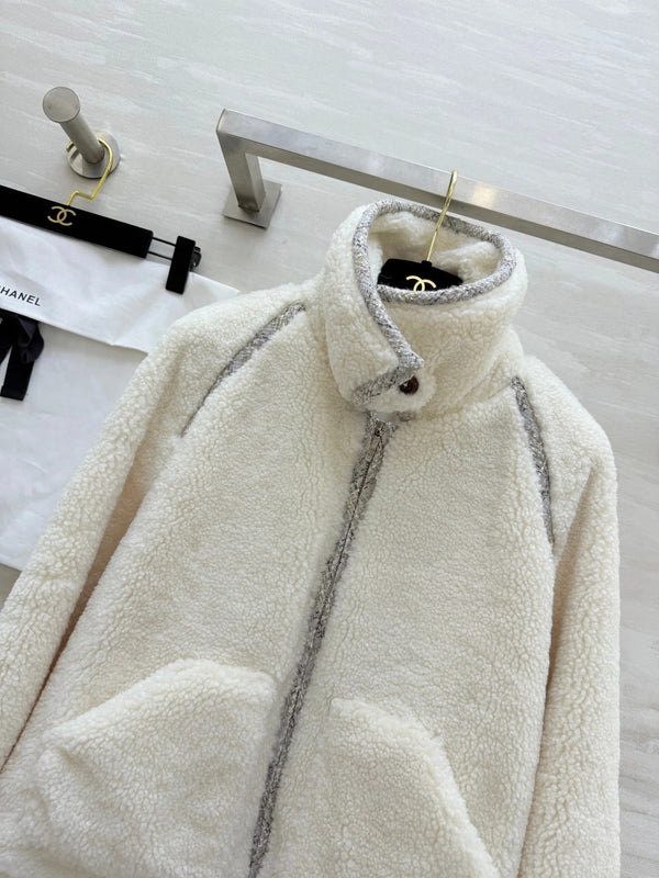 VESTE COL MOUTON CHANEL 25S 473