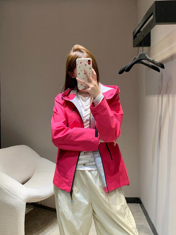 CHANEL 25S VESTE DE SPORT À CAPUCHE 447