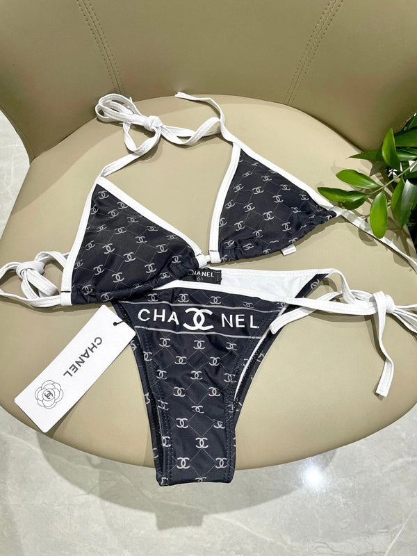 COSTUME DA BAGNO BIKINI CC CON BORDI BIANCHI E NERI E LOGO BIANCO STAMPATO 608921