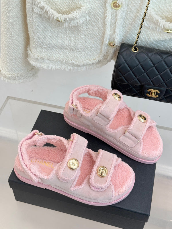 CC 26 Dad Sandal Pink Velvet Wool 609761