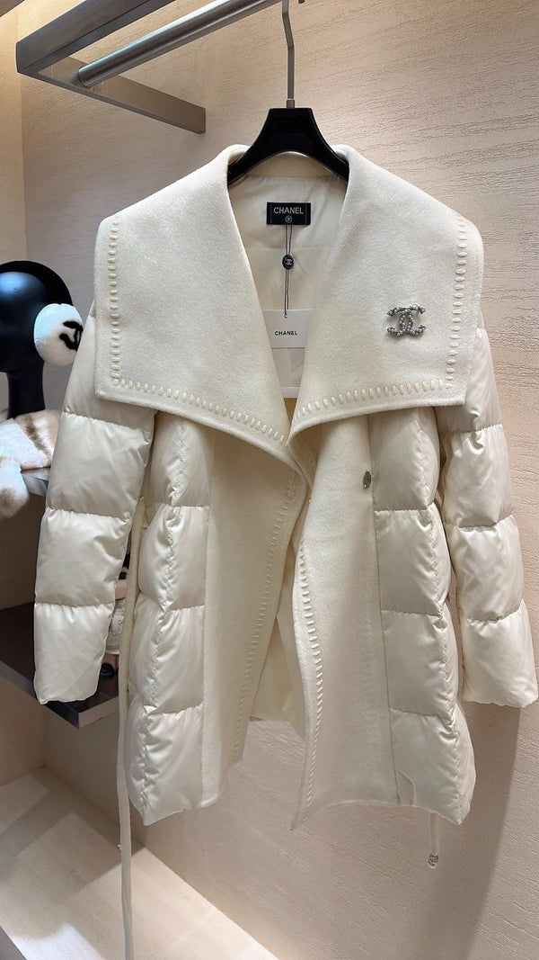 CHANEL 25S Doudoune longue COUPE CLASSIQUE 575