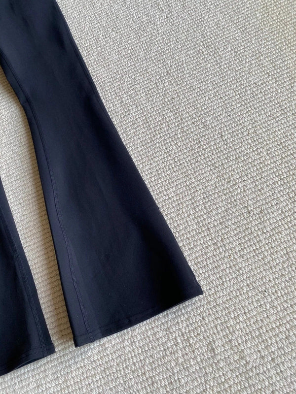 ALO FLARED PANTS STYLE 143