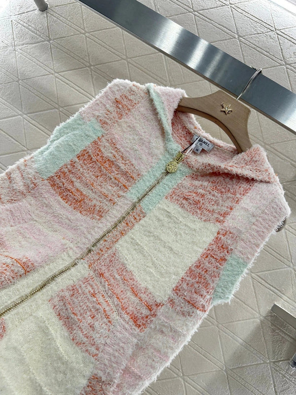 CHANEL SLEEVELESS KNIT HOODIE 276508