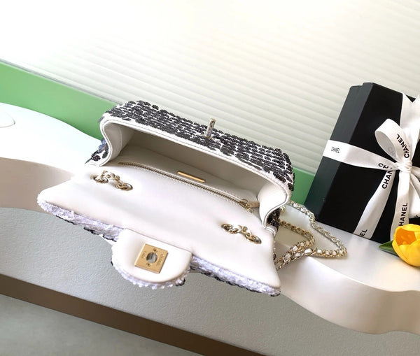 Chanel 2026 Bag 21cm White Black Sequin 331213