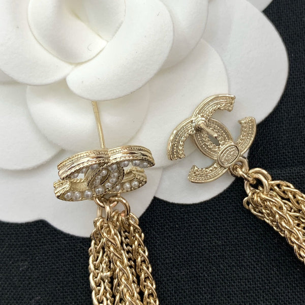 ORECCHINI IN ORO CON DOPPIA C E NAPPA