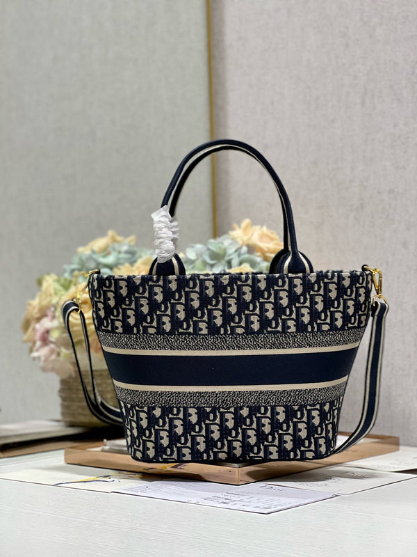 CD NUOVA BORSA CESTINO RICAMO OBLIQUO BLU