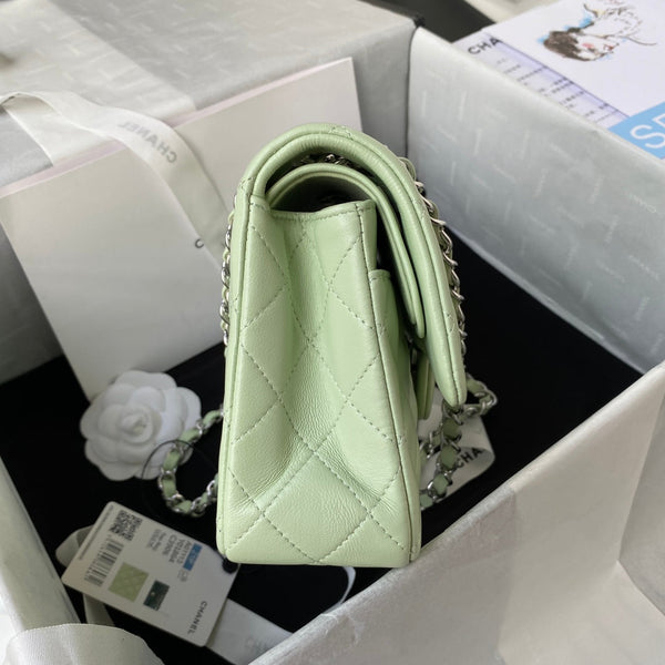 Medium Classic Flap Bag 23cm Light Green Lambskin Silver Hardware