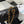 Borsa media classica con patta 23 cm, hardware nero caviale dorato 