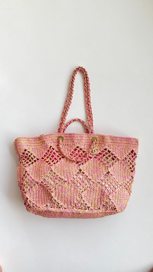 CC 2025 Beach Tote 52 Pink Raffia
