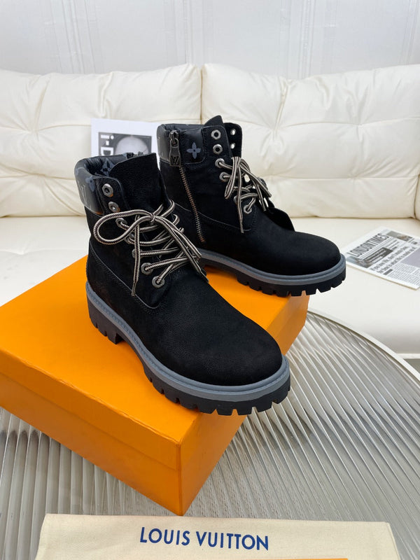 Stivaletto LV x Timberland in pelle nabuk nera da 50 mm