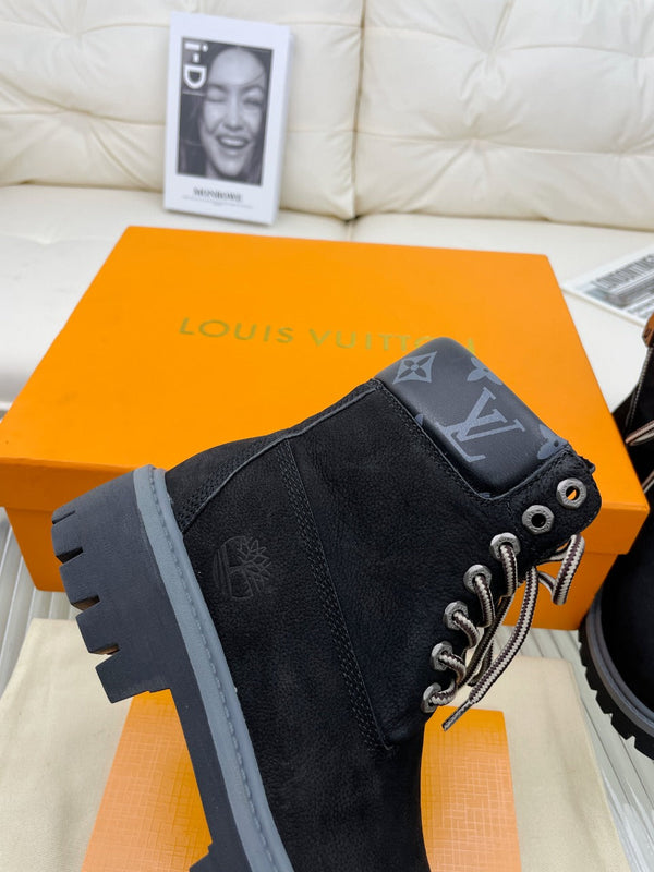 Stivaletto LV x Timberland in pelle nabuk nera da 50 mm